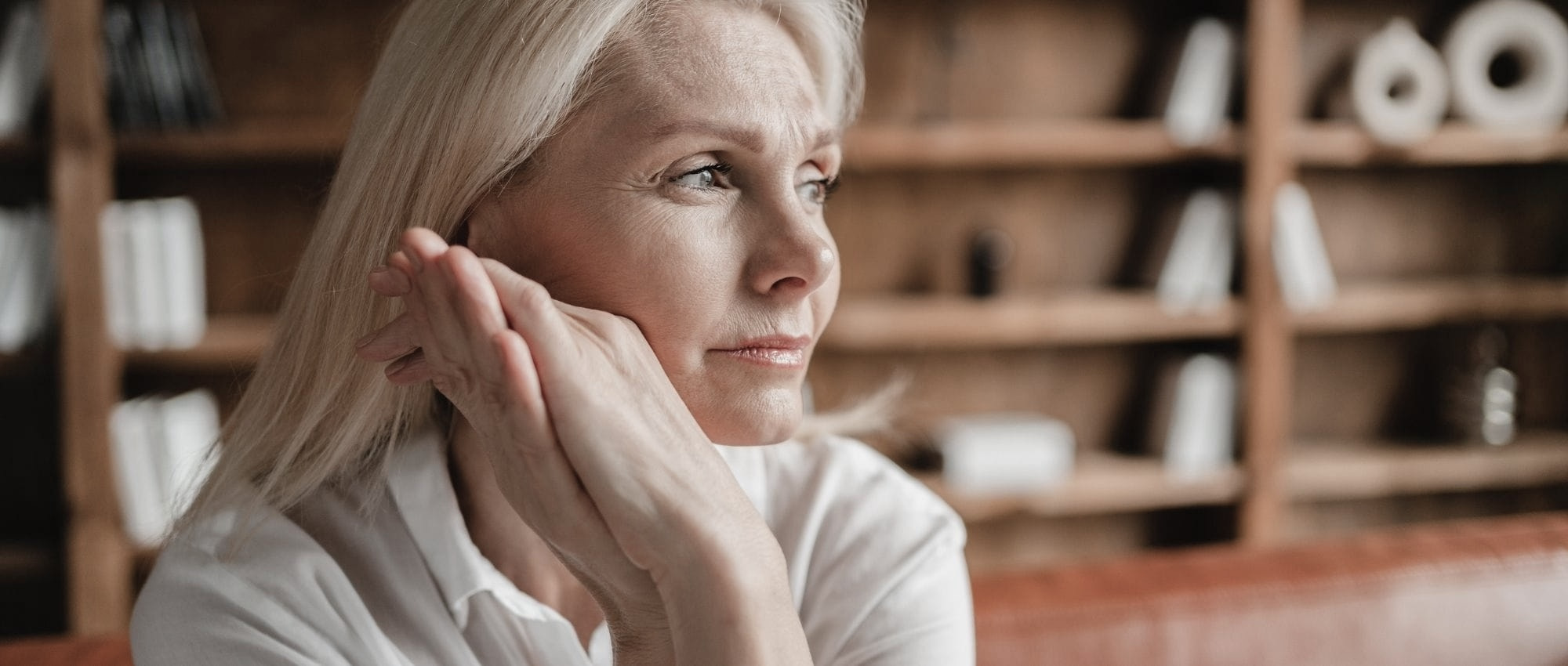 woman in trauma therapy at safe harbor